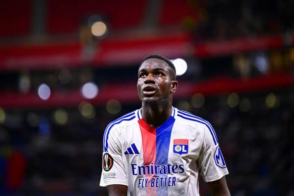 OL : un club de Premier League se positionne sur Ernest Nuamah