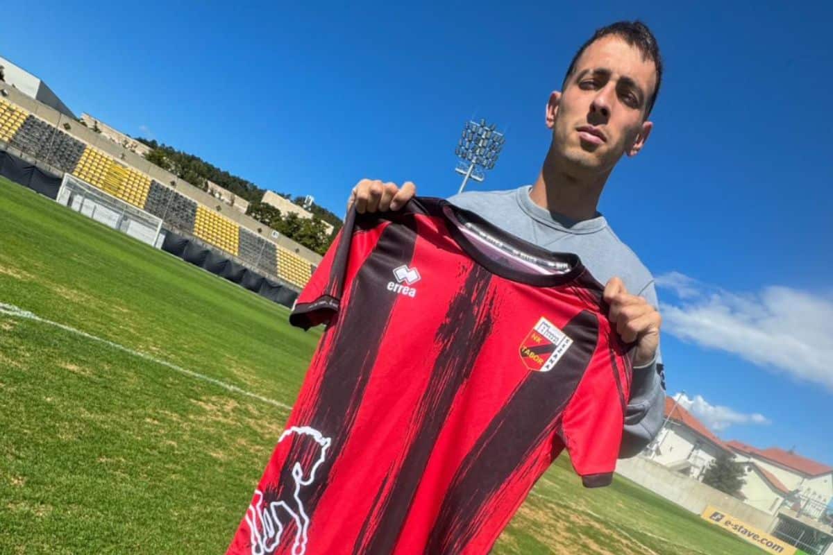 Jens Buss con la camiseta de NK Tabor Sežana