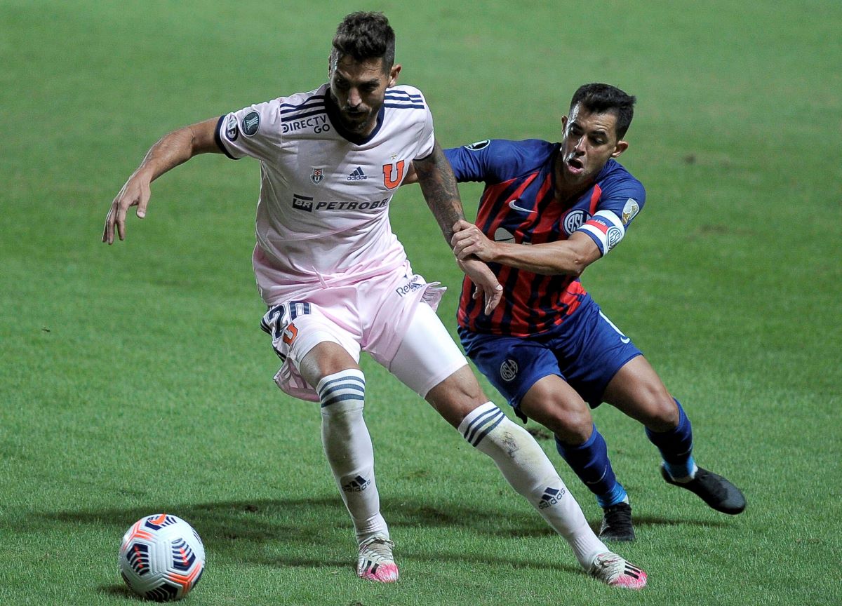 Joaquín Larrivey en Universidad de Chile vs San Lorenzo