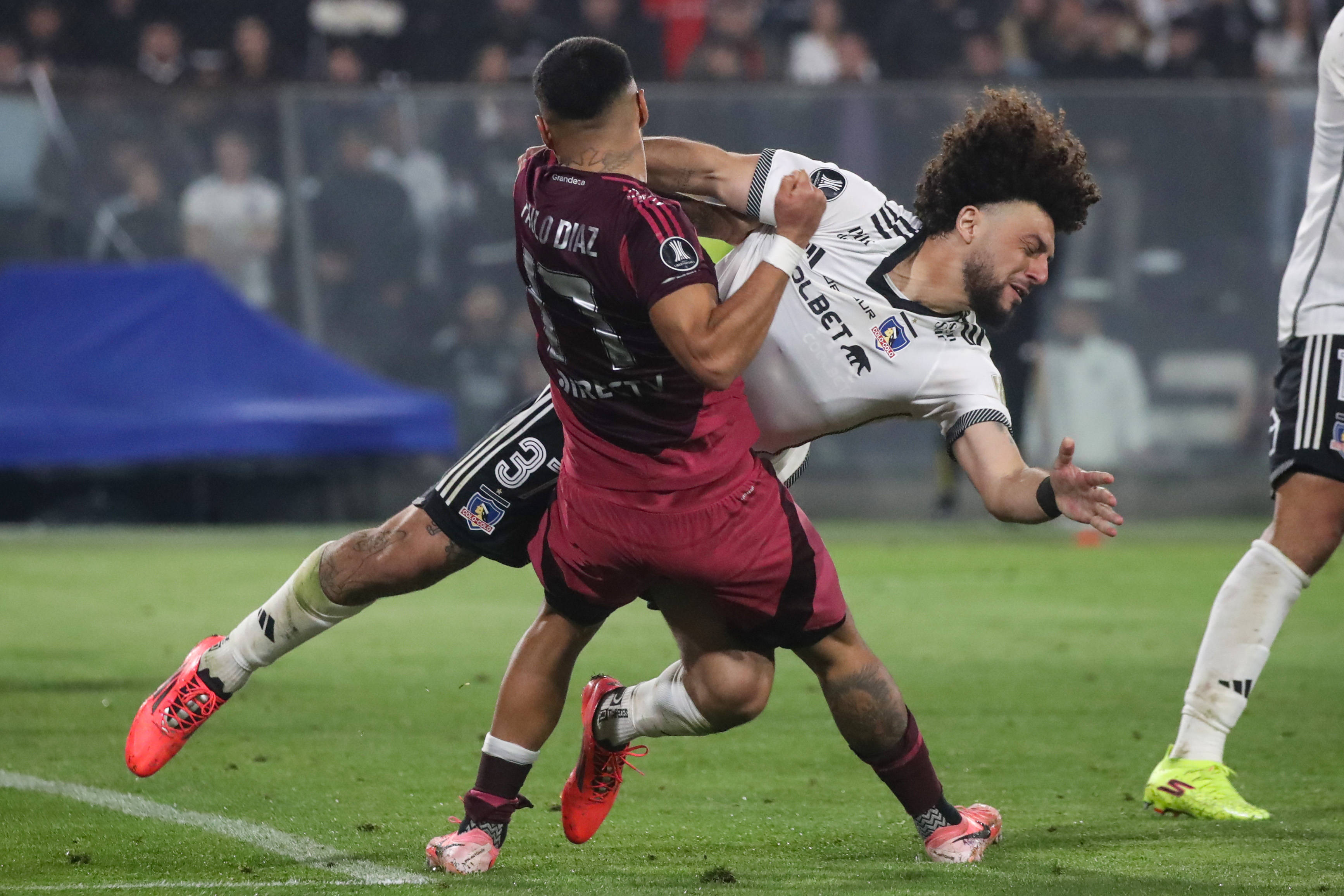 Copa Libertadores: ¿estuvo bien expulsado Maxi Falcón en Colo Colo vs River?
