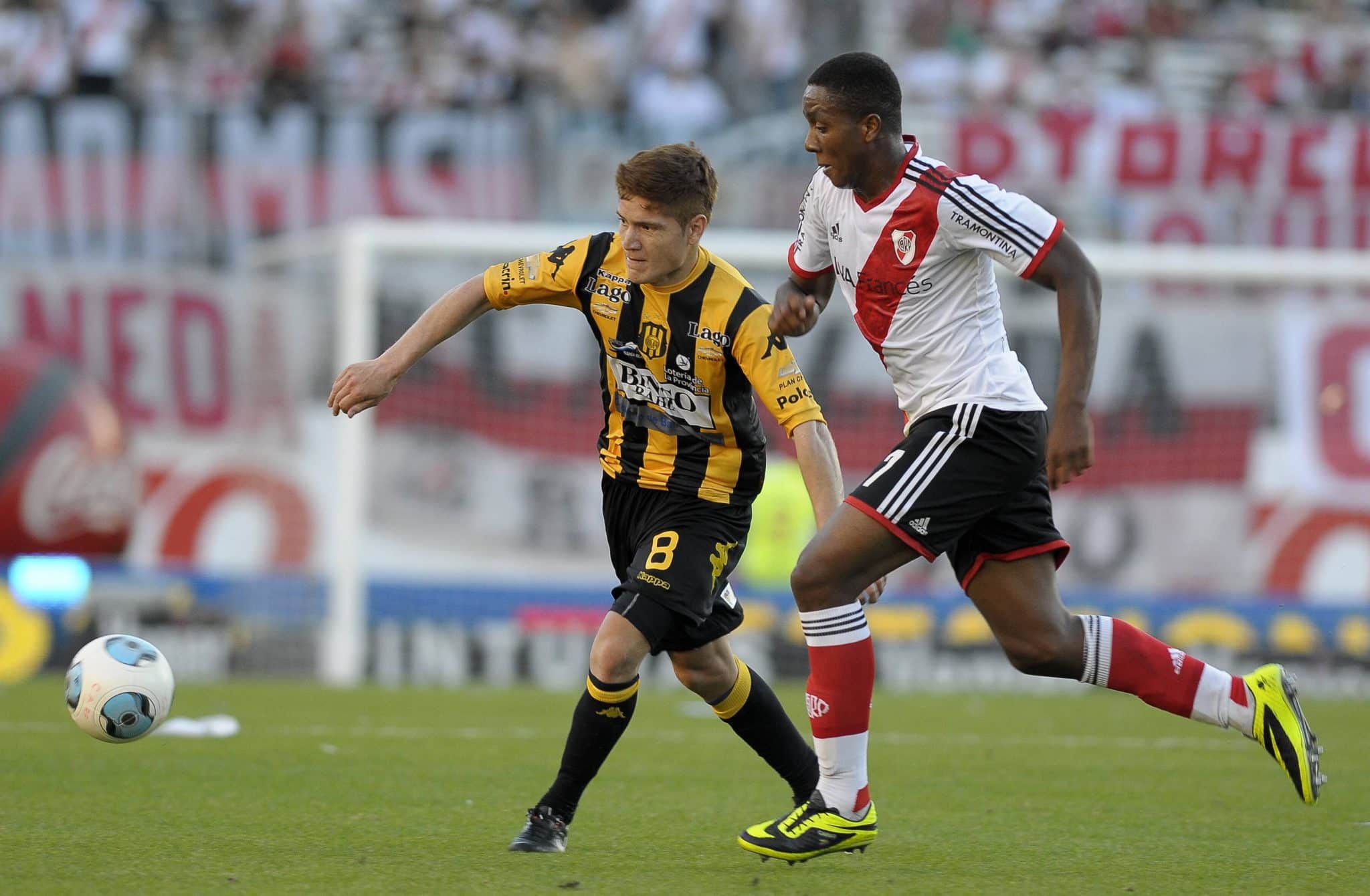 Leonardo Gil también fue jugador de Olimpo junto a Borja. (Foto: IMAGO)