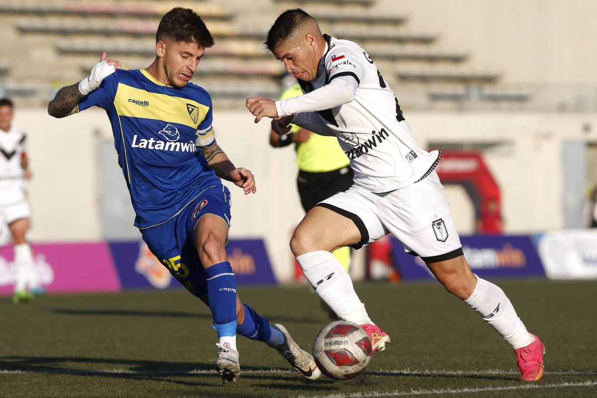 Gonzalo Tapia en Barnechea vs Santiago Morning