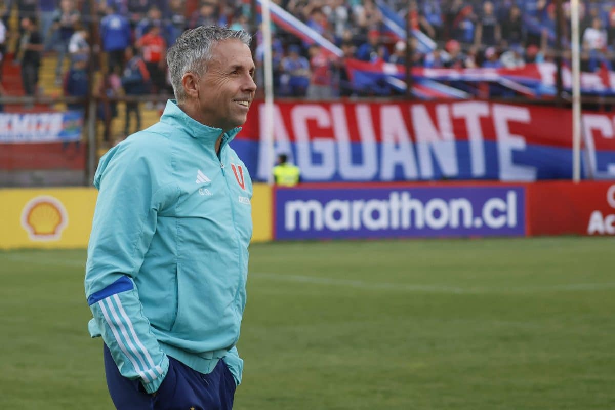 Gustavo Álvarez espera a sus cuatro refuerzos. (Foto: IMAGO)