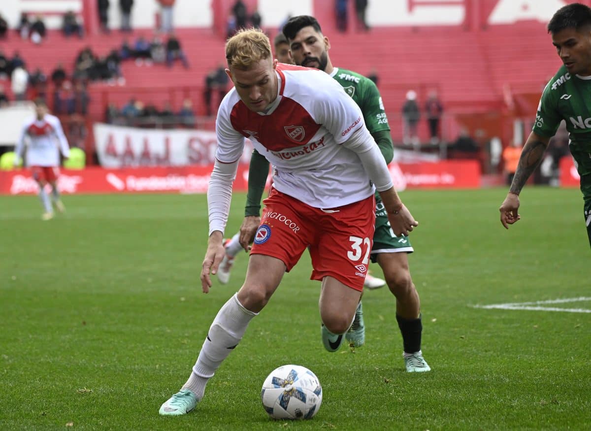 Luciano Gondou. Argentinos Juniors vs Sarmiento de Junin. Fecha 10 Torneo de la Liga. Futbol Argentina. Primera Division