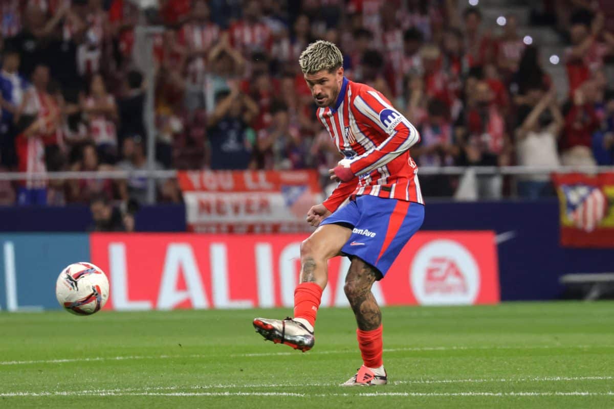 Spain – Atletico de Madrid vs Valencia CF – 15/09/2024 SPAIN, MADRID, SEPTEMBER 15. Rodrigo De Paul of Atletico de Madri