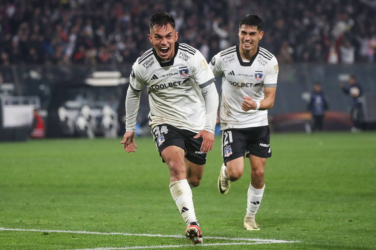 Vicente pizarro celebrando