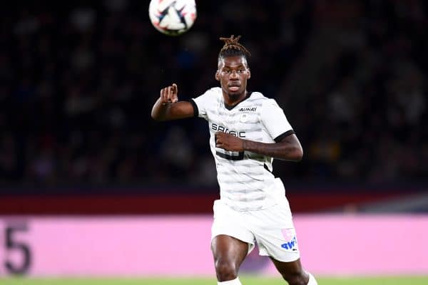 Rennes : une offensive de Premier League annoncée pour Christopher Wooh