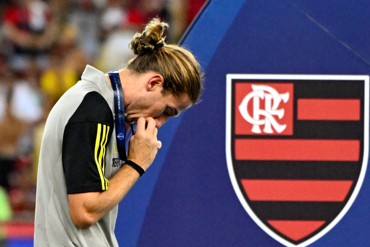 Filipe Luis como DT de Flamengo sub-20
