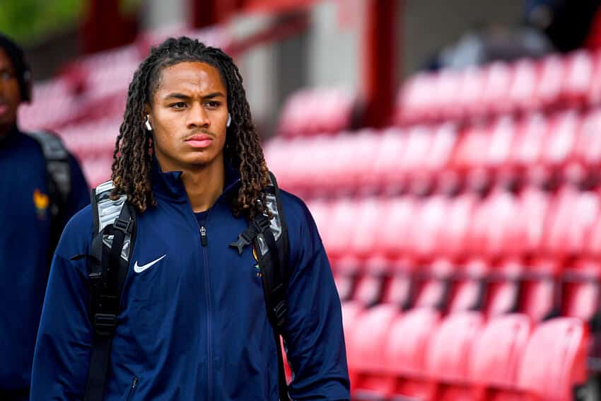 Après son départ de l’ASSE, une bonne surprise pour Mathis Amougou