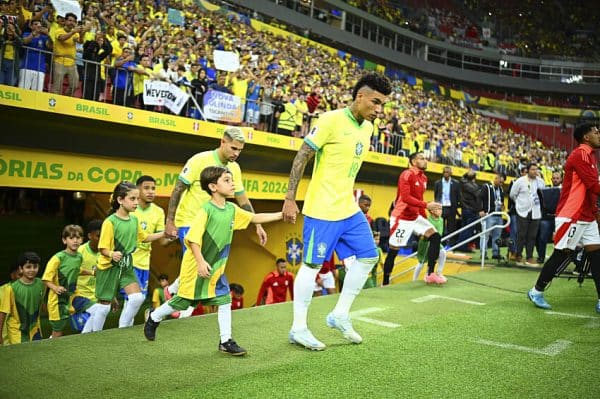 Igor Jesus, Brésil