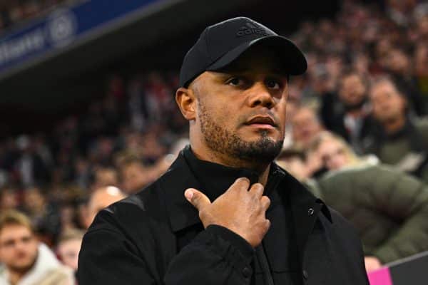 C'est l'un des futurs leaders du monde en défense, Kompany s'enflamme pour un Barcelonais