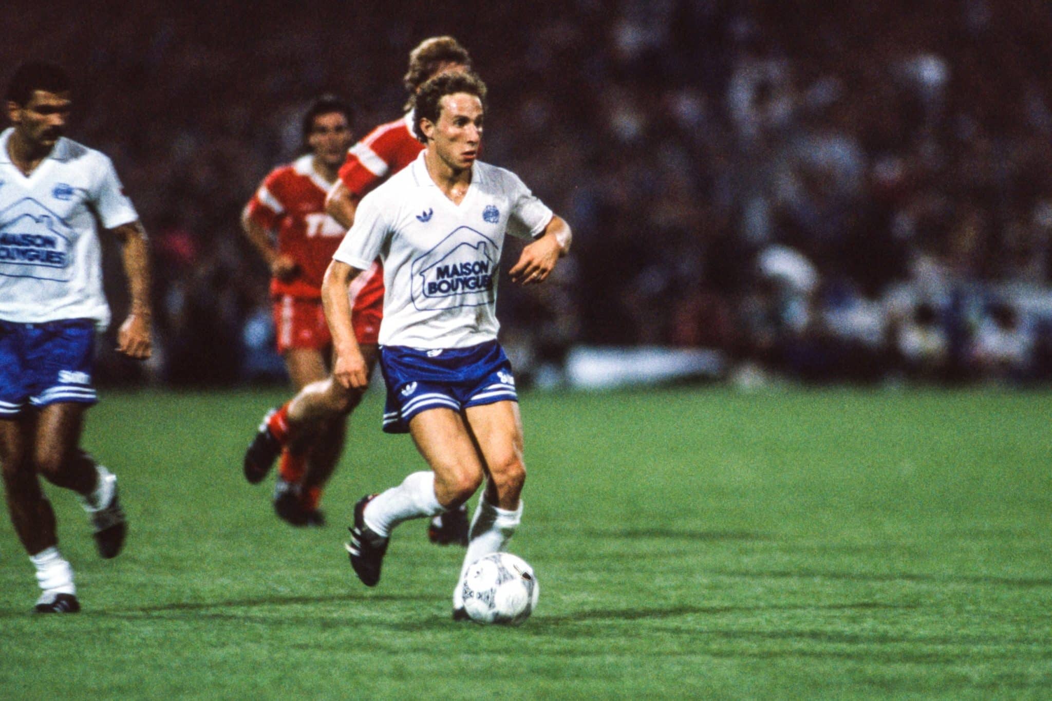 Avant de rejoindre l’OM en 1986, Jean-Pierre Papin s’était mis d’accord avec un club de D1. Lequel ?