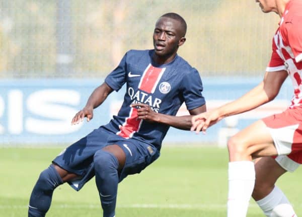 PSG : une sensation du club se rapproche du groupe professionnel