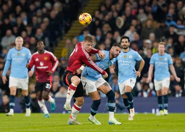 Rasmus Højlund provoque Kyle Walker après le derby