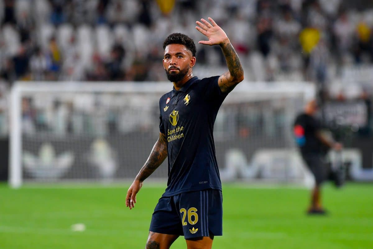 Douglas Louiz Juventus content