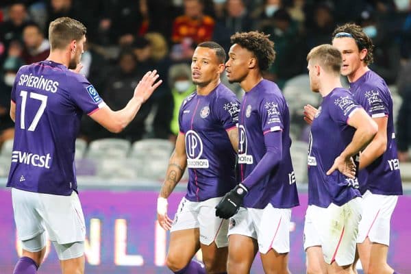 Le RC Lens se lance sur un ancien ailier du TFC à 3,5 M¬