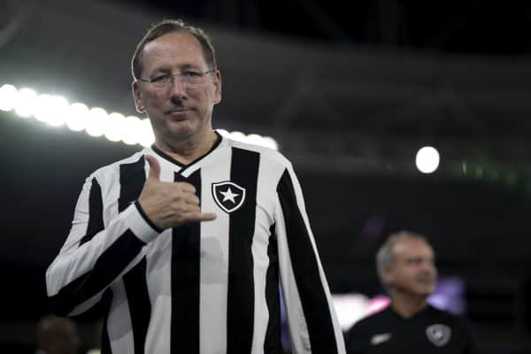John Textor oublie définitivement une piste à 6 M¬ par an pour une low cost à 300 000 ¬