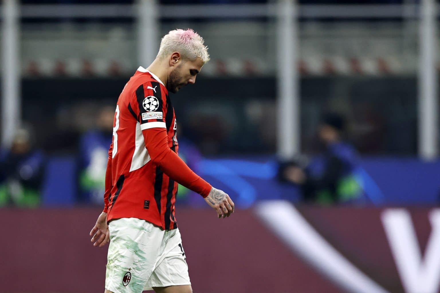 “Comment peut-il avoir un avenir à Milan ?”, la presse italienne scelle le futur de Théo Hernandez après sa “haute trahison”