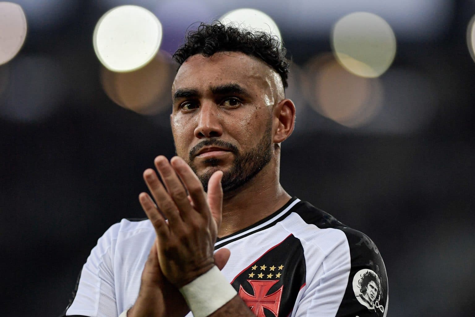 5 destinations pour Dimitri Payet après Vasco de Gama