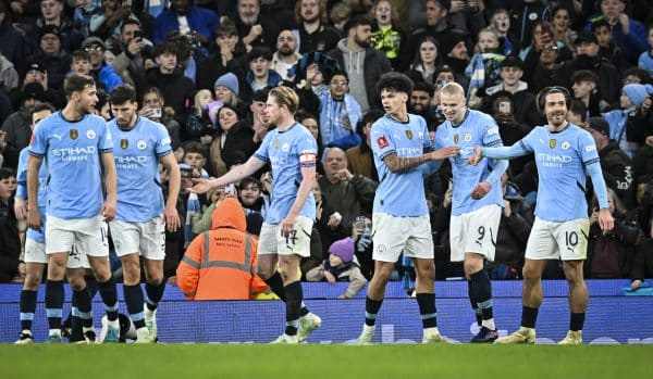 Mercato Manchester City : 2 cadres libres en juin 2025 vers une prolongation surprise !