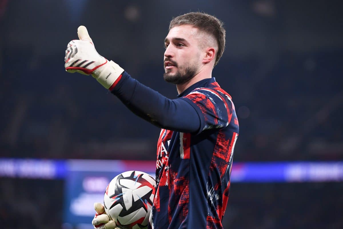 Arnau Tenas PSG