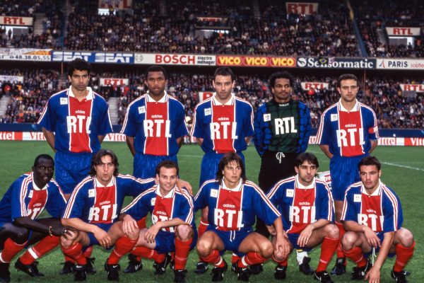 L'équipe du PSG en 1995 avec Rai, Weah et Ginola.