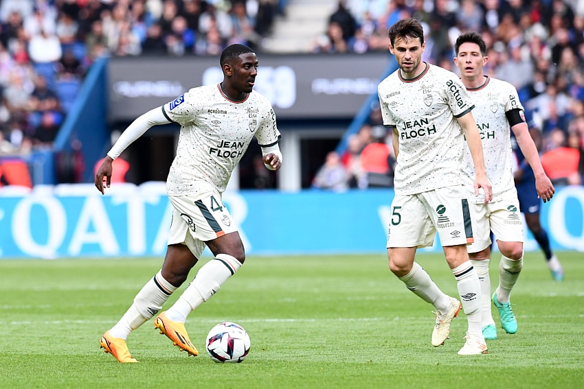 Ayman Kari, PSG