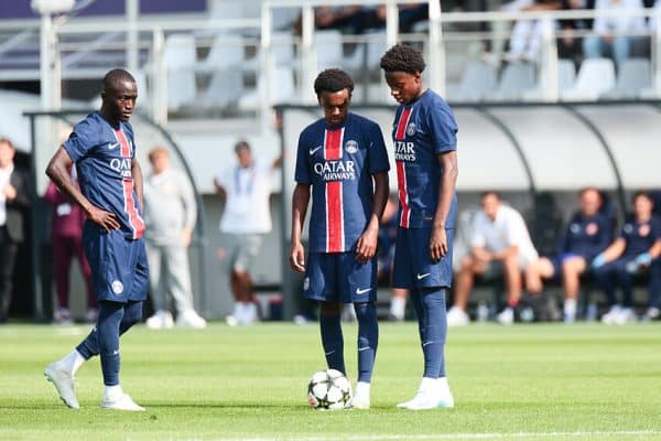 Mercato PSG : un grand espoir du centre de formation parisien snobe Manchester United