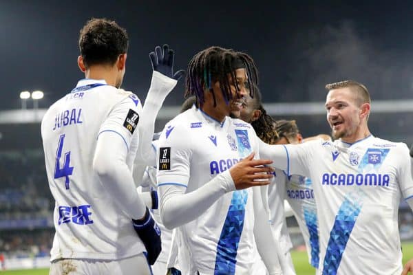 Mercato Auxerre : promu, le Paris FC tente un cadre de l'AJA !