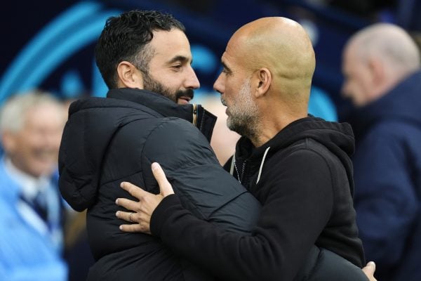 Vers un derby Manchester United-Manchester City sur le mercato pour un latéral à 35 M€ ?