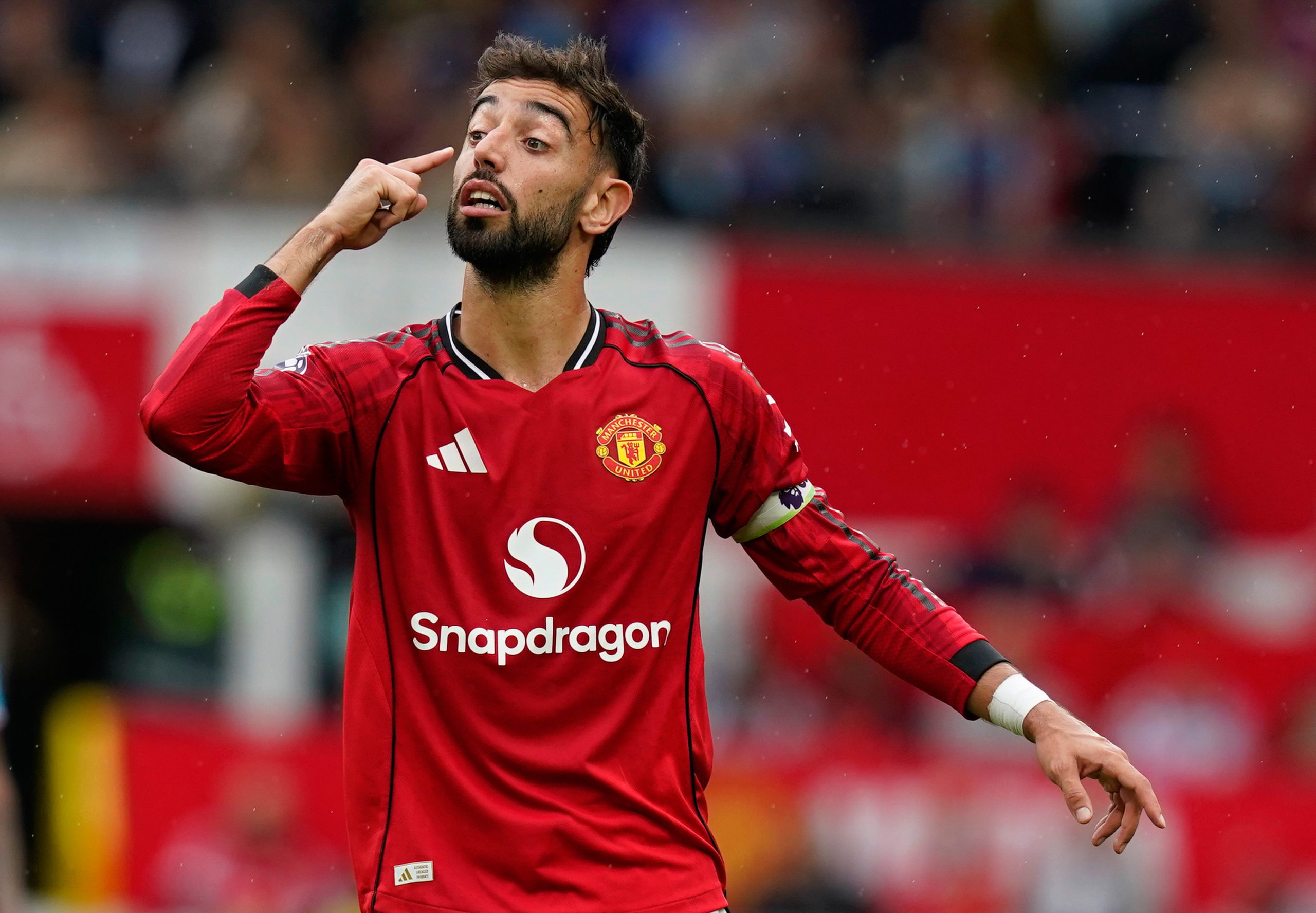Mercato – Manchester United “choqué” et “déçu”, une rupture totale avec Bruno Fernandes ?