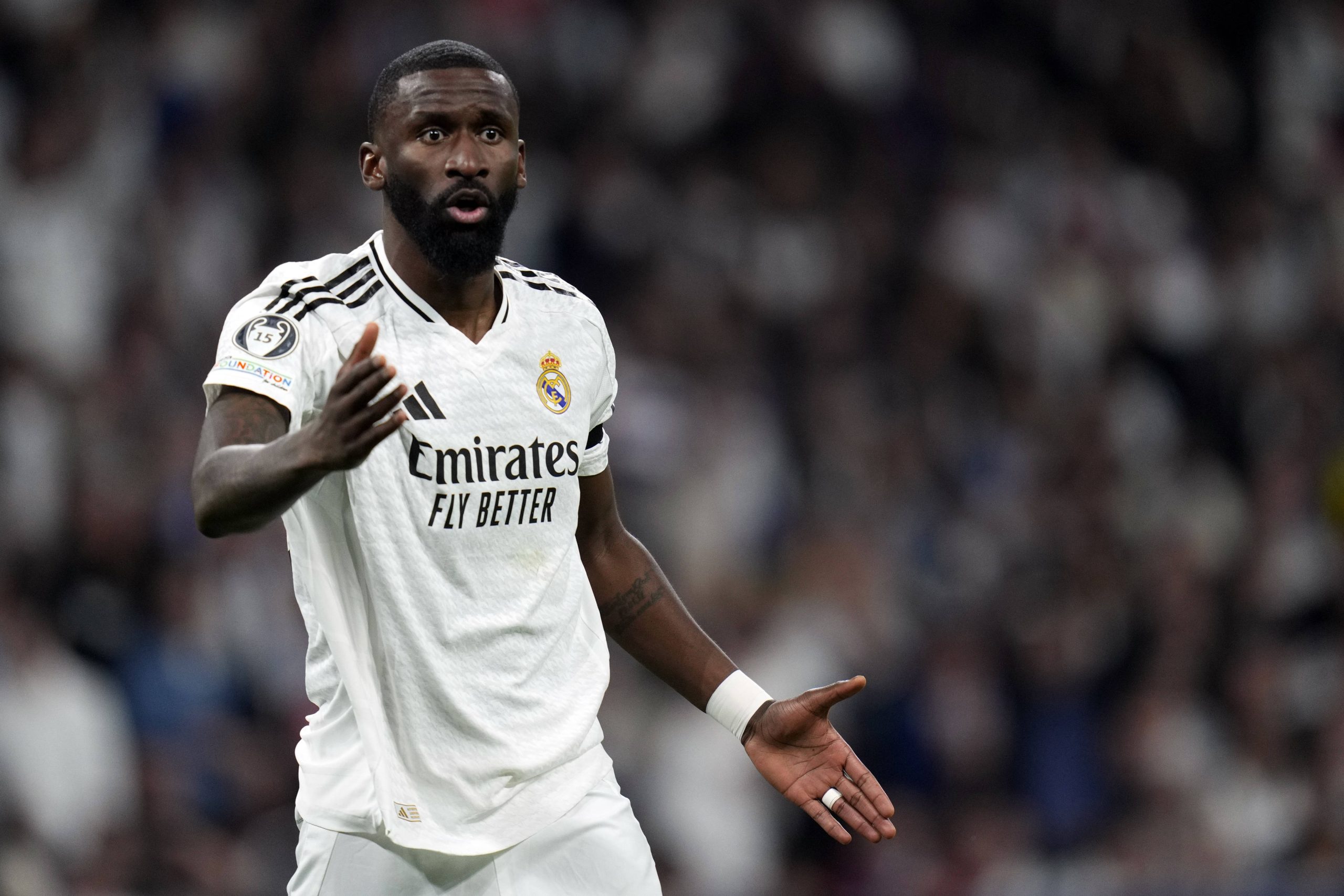 Mercato Real Madrid : l’avenir d’Antonio Rudiger pourrait encore réserver quelques surprises