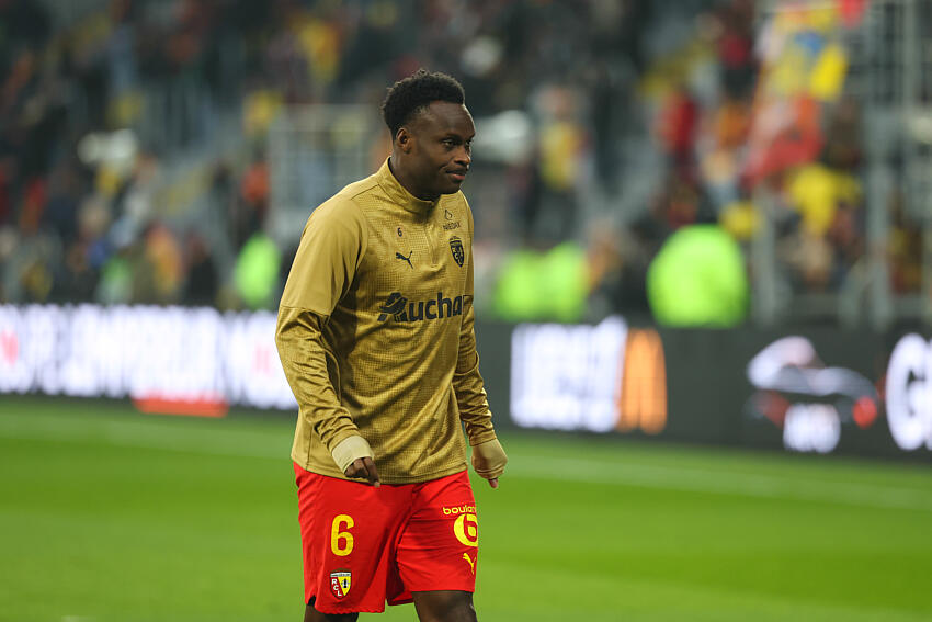 Mercato Lens : Samson Baidoo attire déjà l'attention de 2 clubs de PL