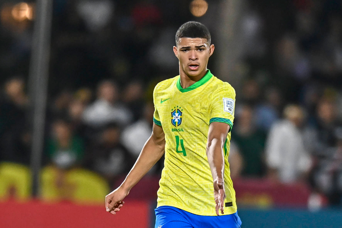 Mercato – Clause à 60 M€, sprint à 38 km/h… Pourquoi Manchester United et Chelsea se disputent Luis Eduardo