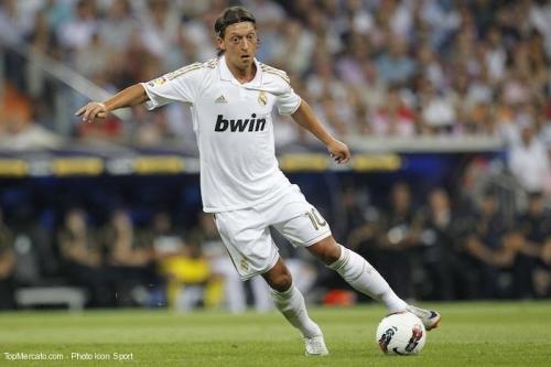 Cristiano Ronaldo; Mesut Özil