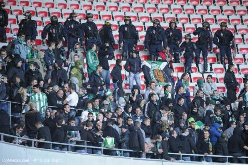 Supporters stéphanois lors de Nice-ASSE