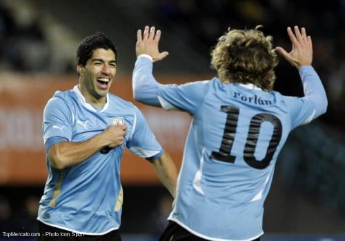 Diego Forlan et Luis Suarez