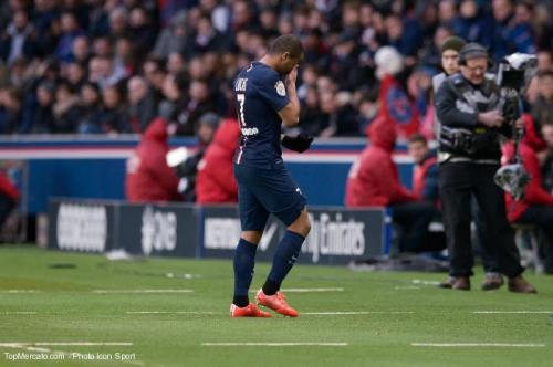 PSG : Blanc donne des nouvelles de Lucas