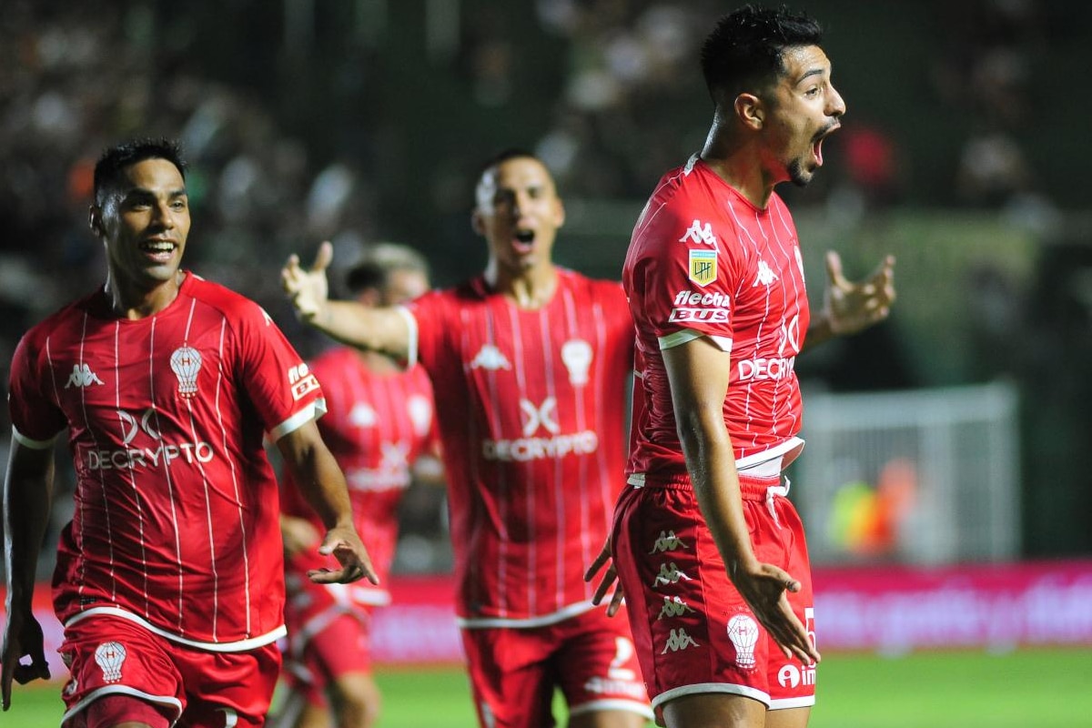 Un ex entrenador de Independiente es el máximo candidato a dirigir Huracán