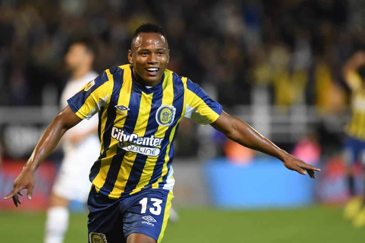 Rosario Central: Jaminton Campaz sigue reclamando dinero y Holan tomó una drástica decisión