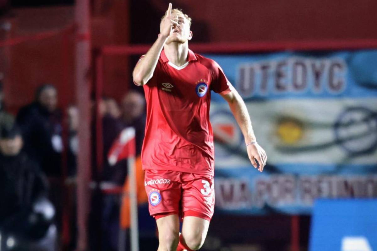 Cómo juega Luciano Gondou, el sorprendente goleador de Argentinos Juniors