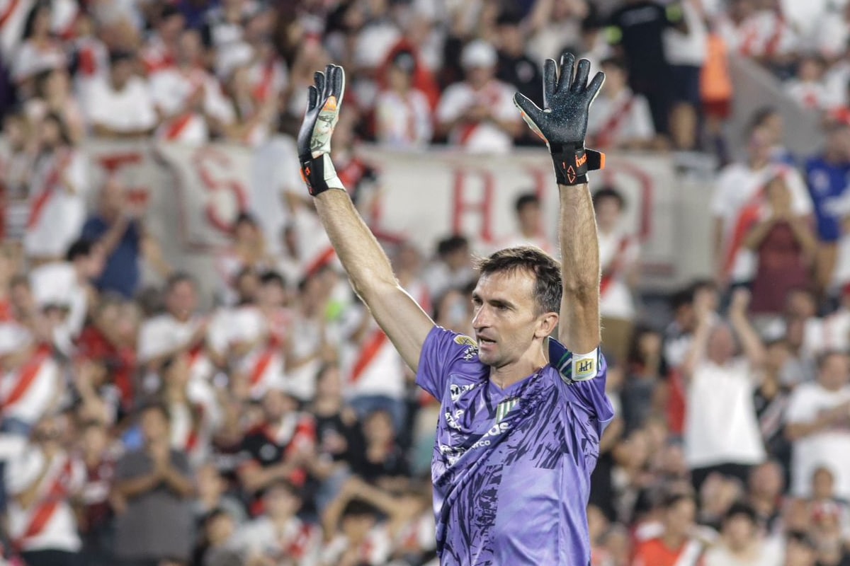 River no pudo con un IMPERIAL Barovero y apenas empató con Banfield