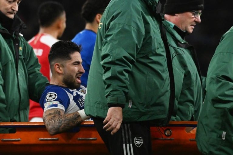 Alerta Selección: Alan Varela salió lesionado en Champions League y preocupó a todos
