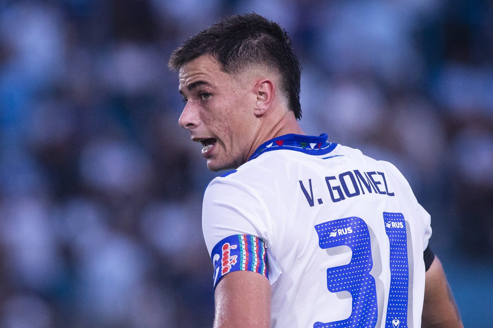¿Cómo juega Valentín Gómez, el joven capitán de Vélez que extendió su contrato hasta 2026?