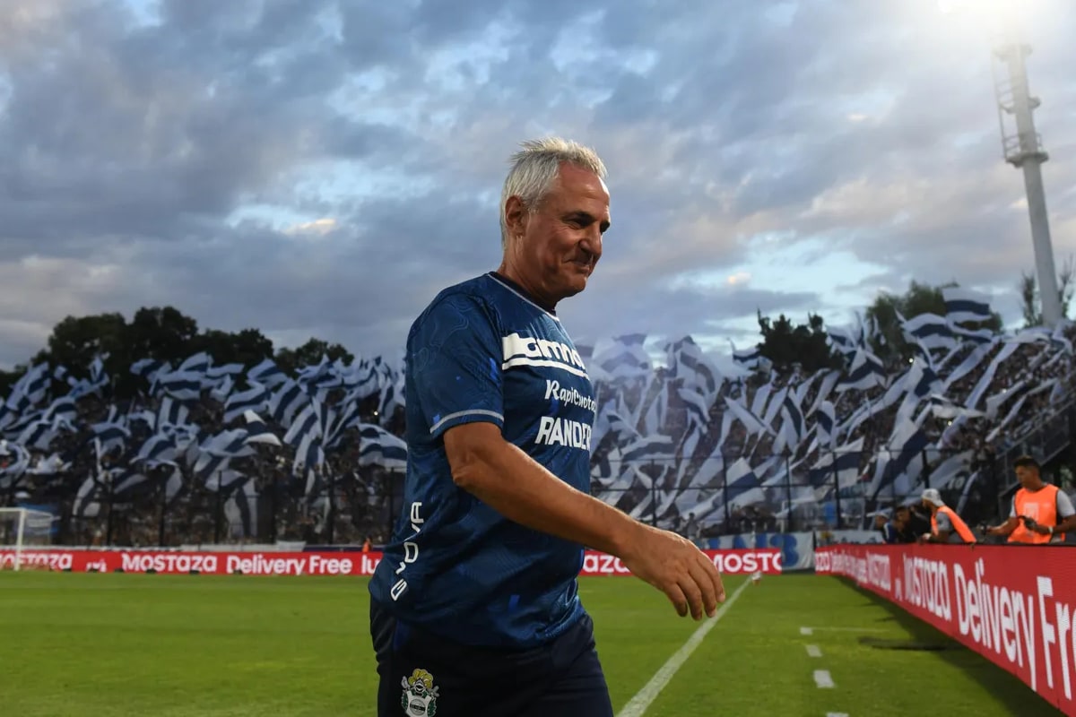 Los motivos por los que Gimnasia NO ECHA a Leonardo Madelón