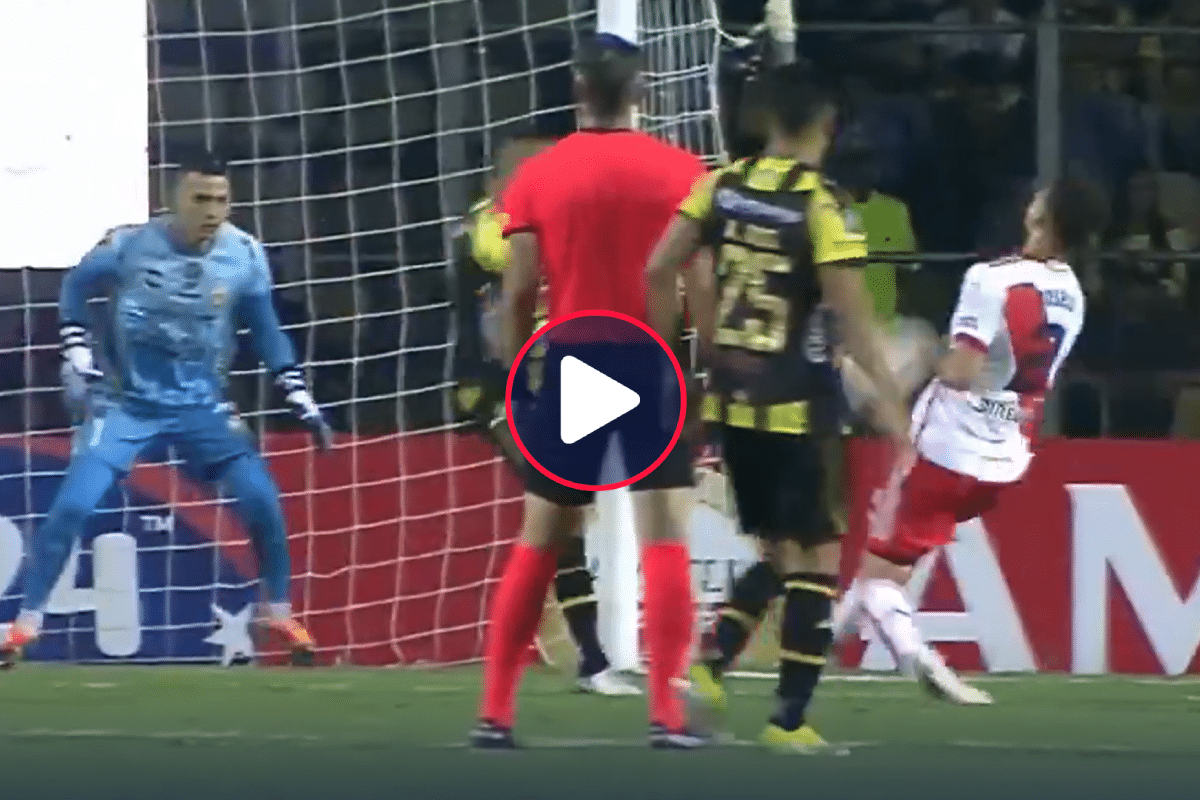 Video: la carambola de Boselli que destrabó a River en su debut en la Copa Libertadores