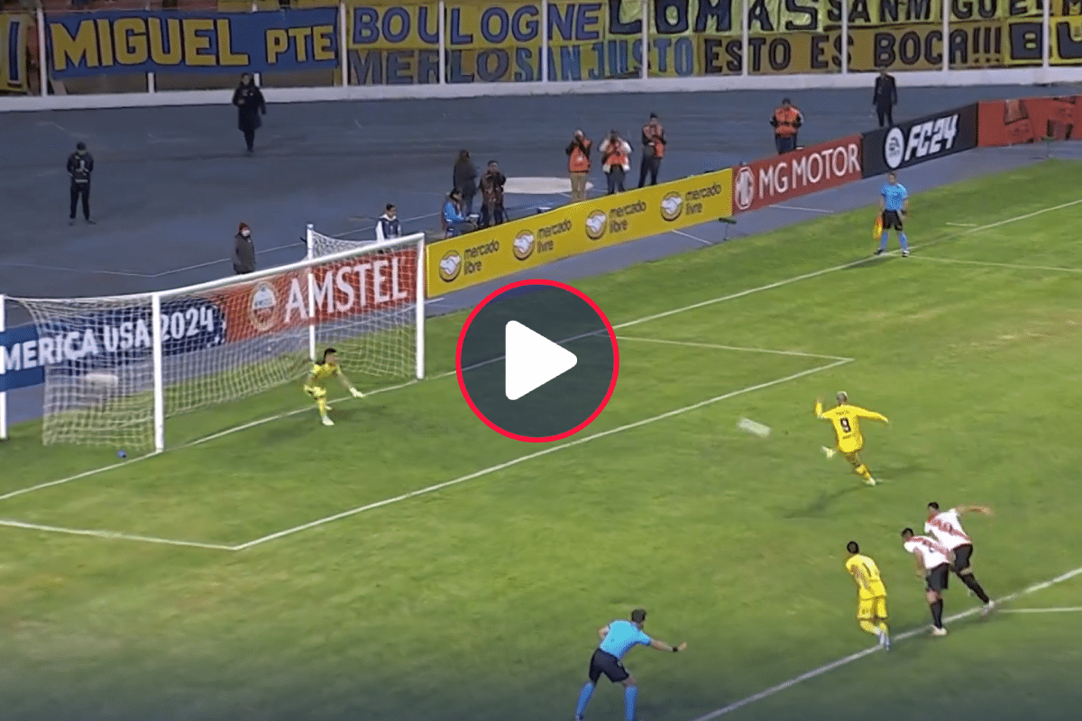Video: Pipa Benedetto REVENTÓ el travesaño en su penal contra Nacional Potosí
