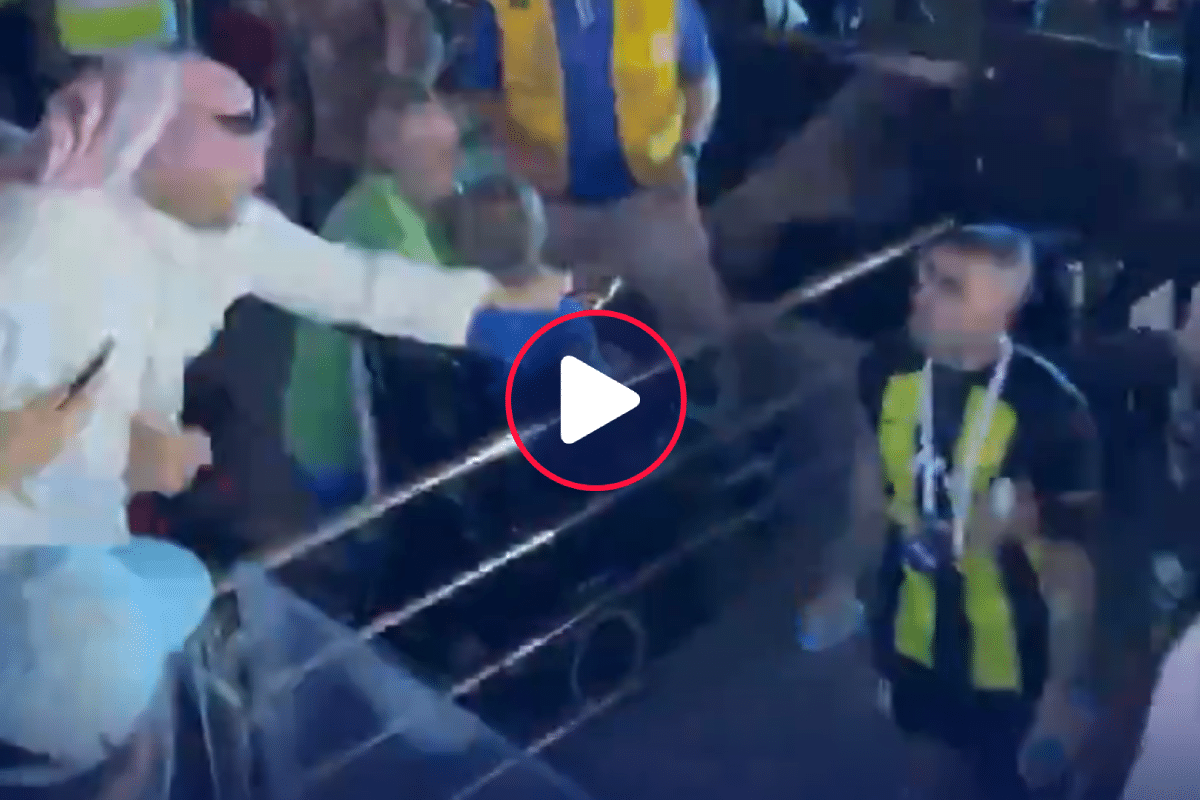 Insólito: un jugador del equipo de Gallardo le tiró agua a un hincha y le respondió con latigazos