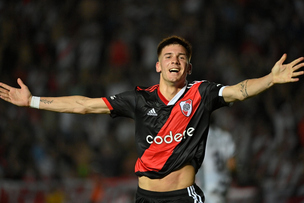 En medio de los rumores de una venta multimillonaria, Franco Mastantuono jugaría un sorpresivo partido con River