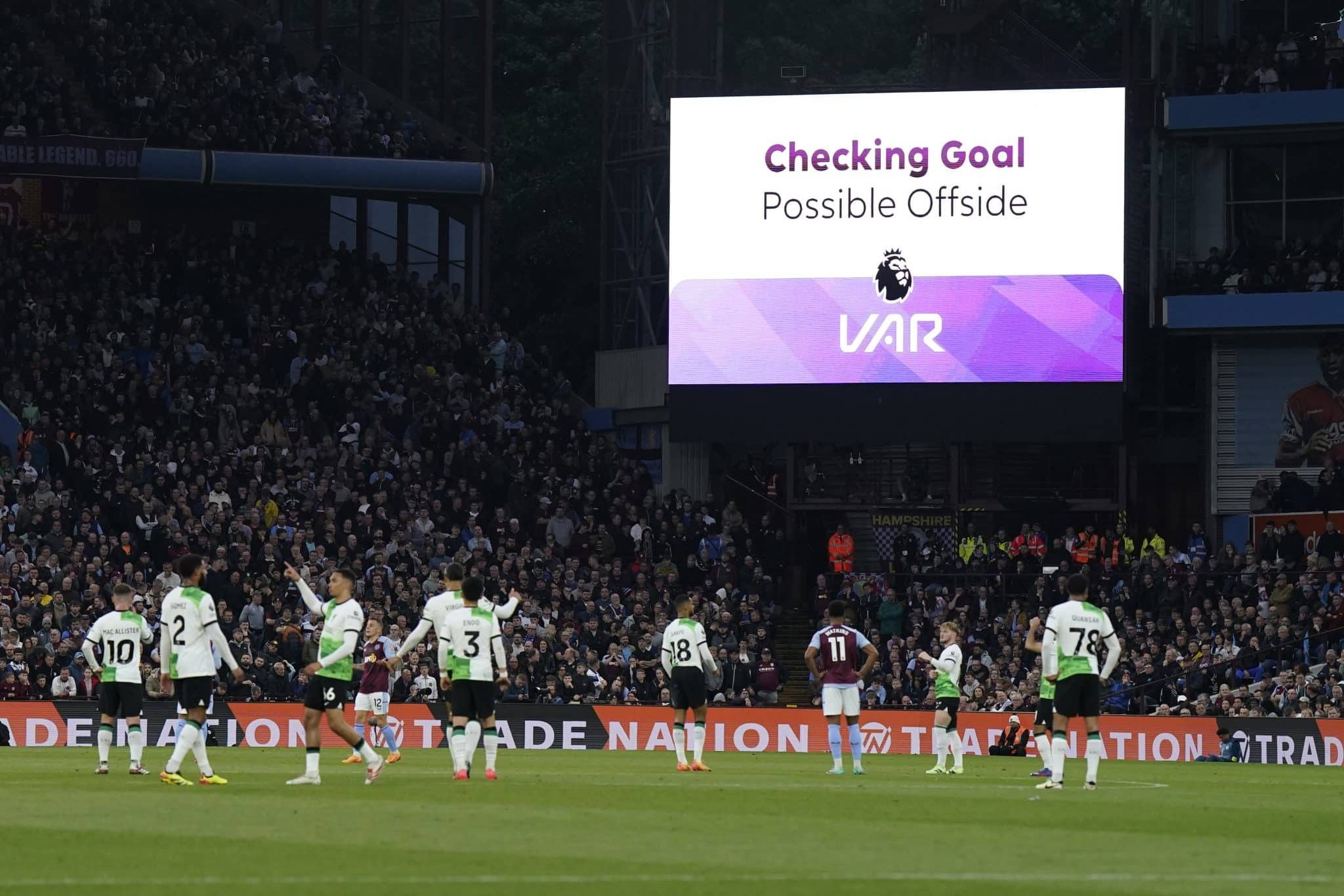 ¿Adiós al VAR? La Premier League lo aboliría desde la próxima temporada